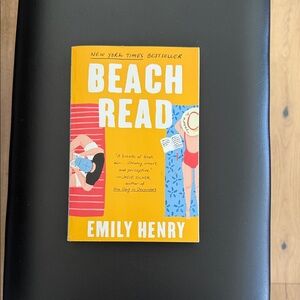Emily Henry “Beach Read” Softcover